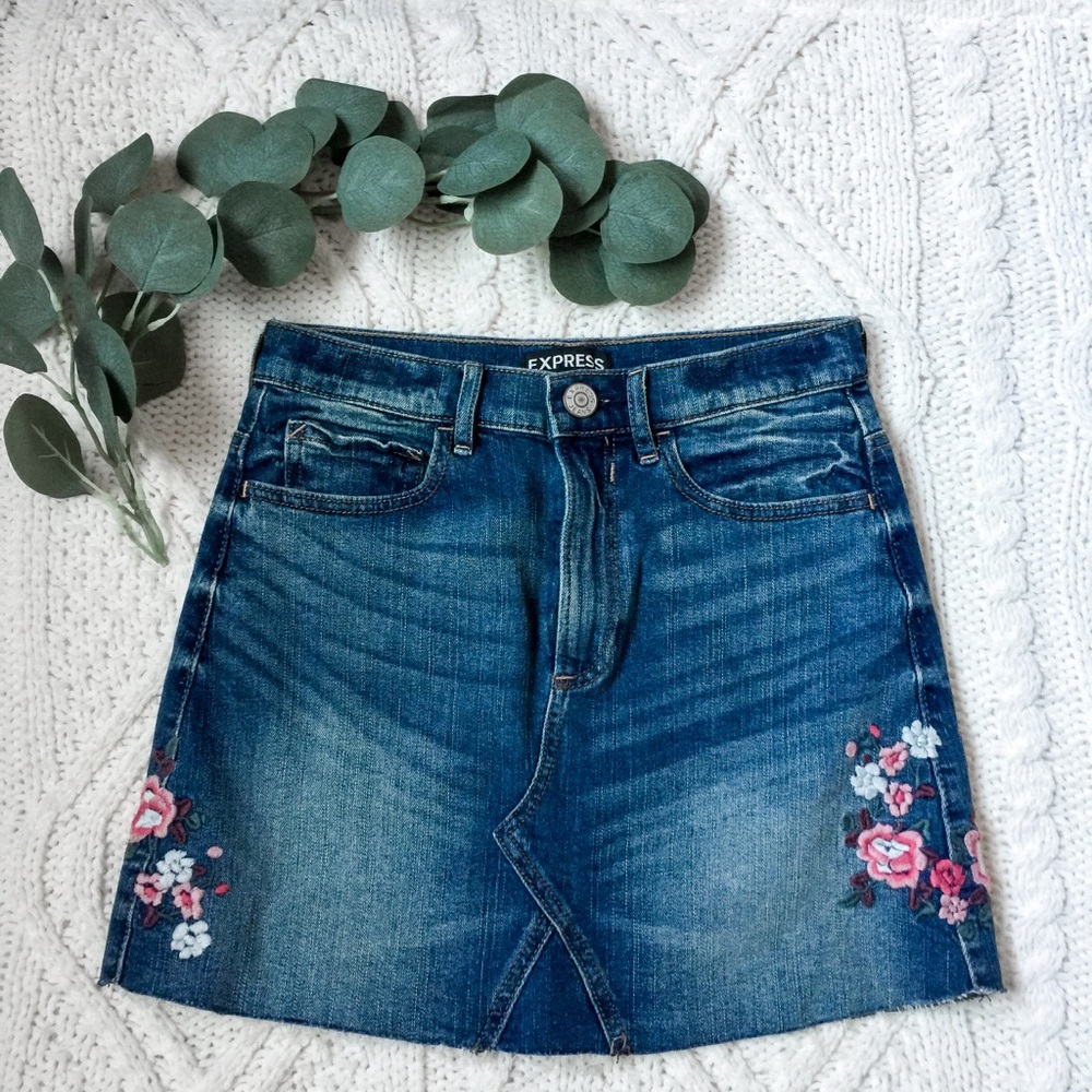Express Denim Mini Skirt Embroidered Pink Flowers